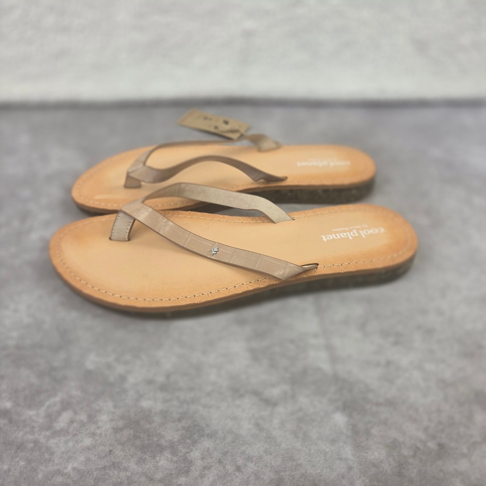 Cool Planet by Steve Madden Womens Planet Slip On Flats Beige 9.5 Medium Sandal